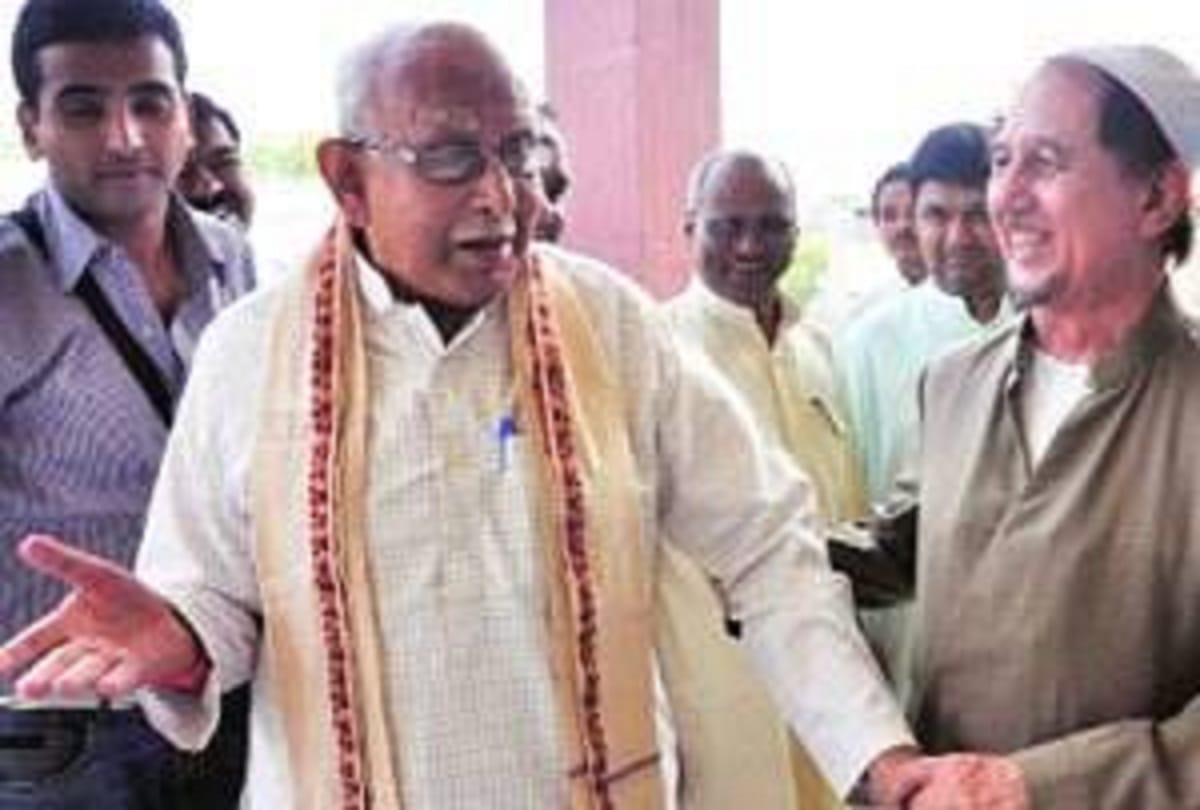 kalbe sadiq passed away Dr. Kalbe Sadiq had family relations with Atal Bihari Vajpayee and Hindu leaders