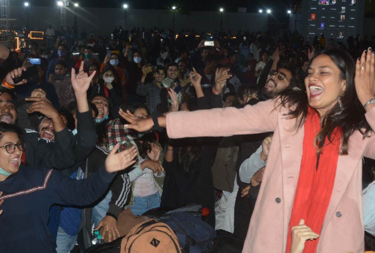 anup Jalota and DJ Narayan gave performance during the centenary celebration of lucknow university