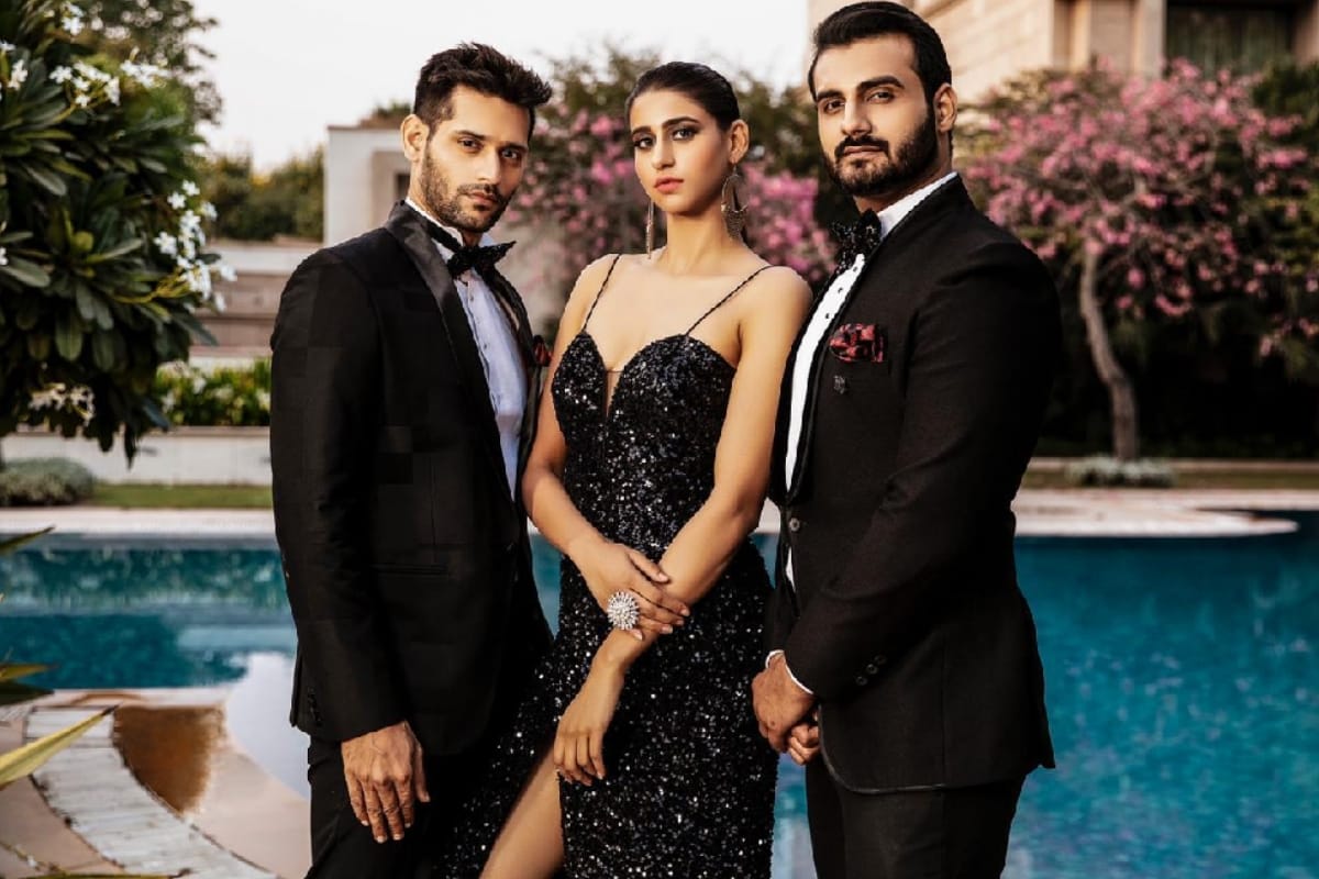 Dresses for wedding, this season bride groom and relatives trying matching Dresses