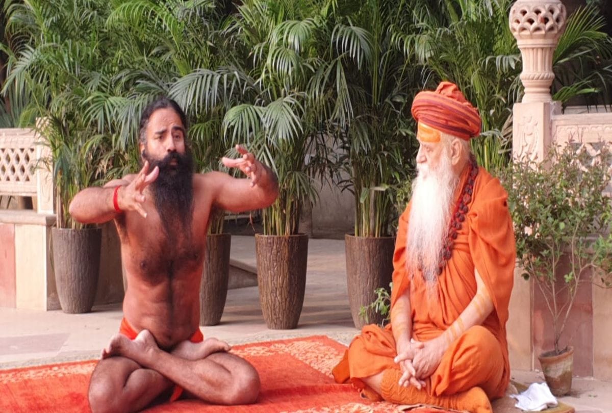 Yog Guru Baba Ramdev Reach Ramnreti Ashram Said Over Vokal For Local