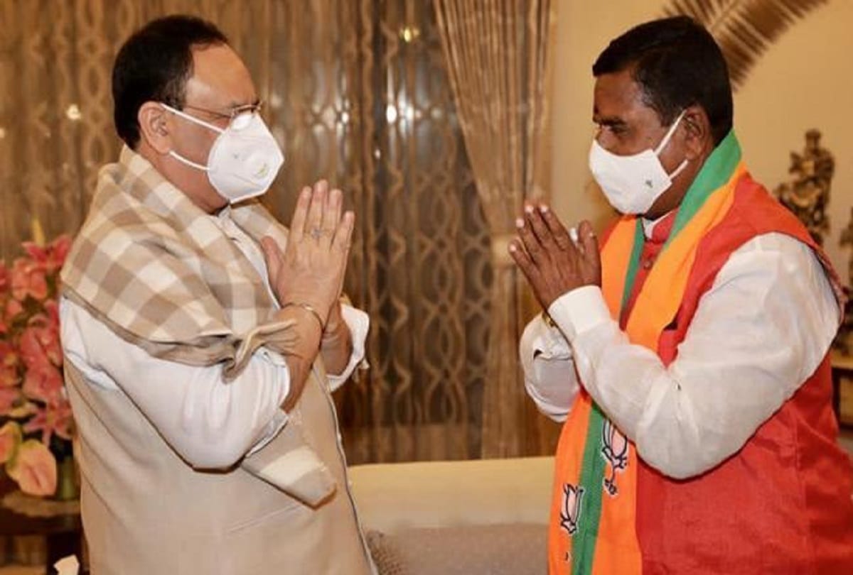 Former Telangana Legislative Council Chairman Swami Gaur joins BJP