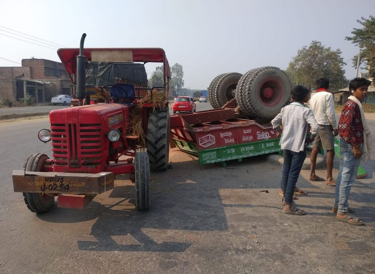 tractor trolley uncontrolled in saini