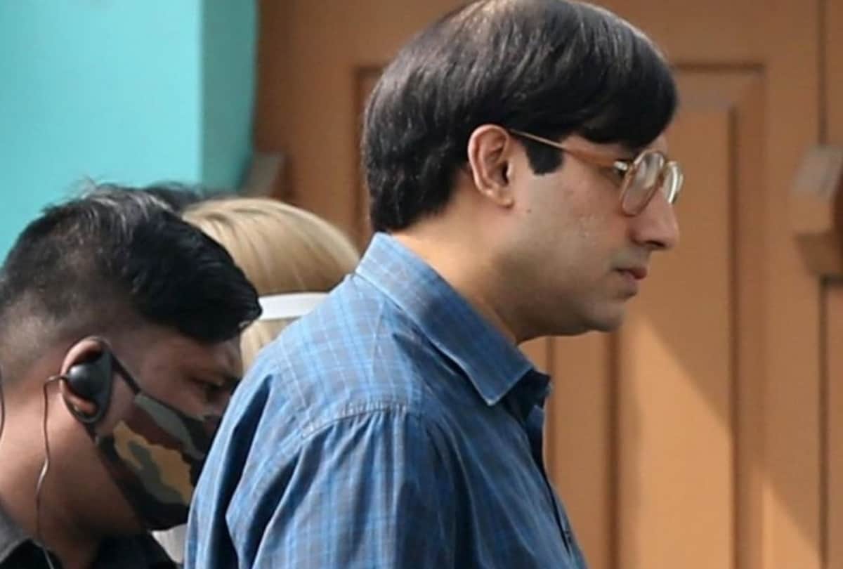 Abhishek Bachchan unrecognisable transformation into Bob Biswas for film shoot in Kolkata