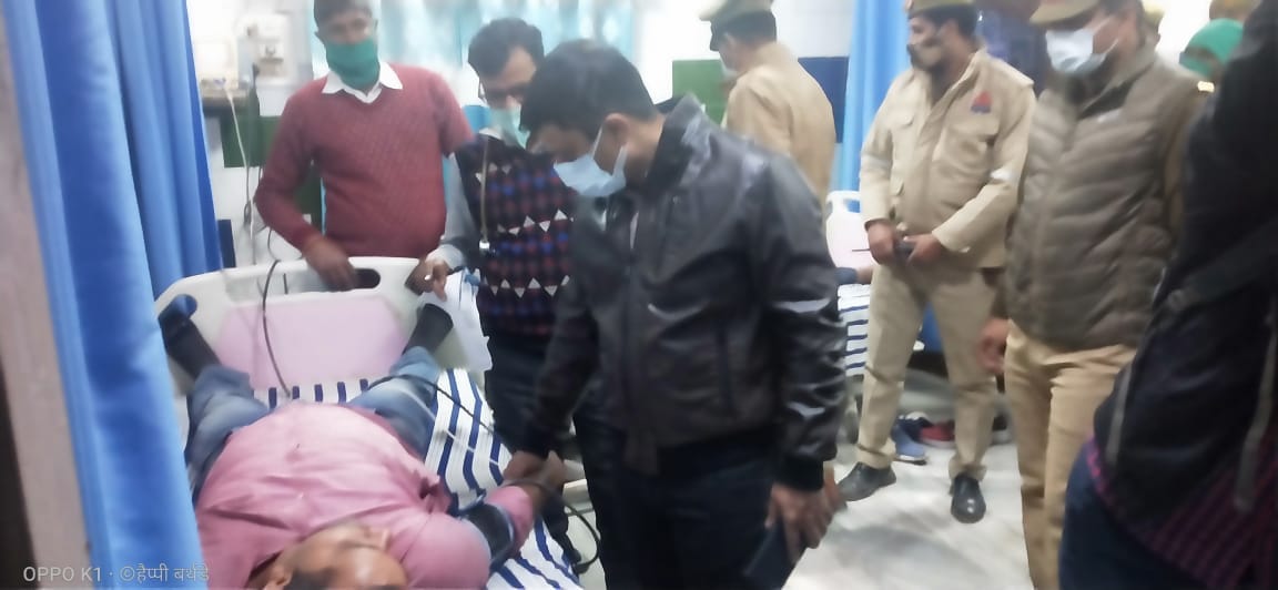 One lakh kittu in police encounter, two policemen injured