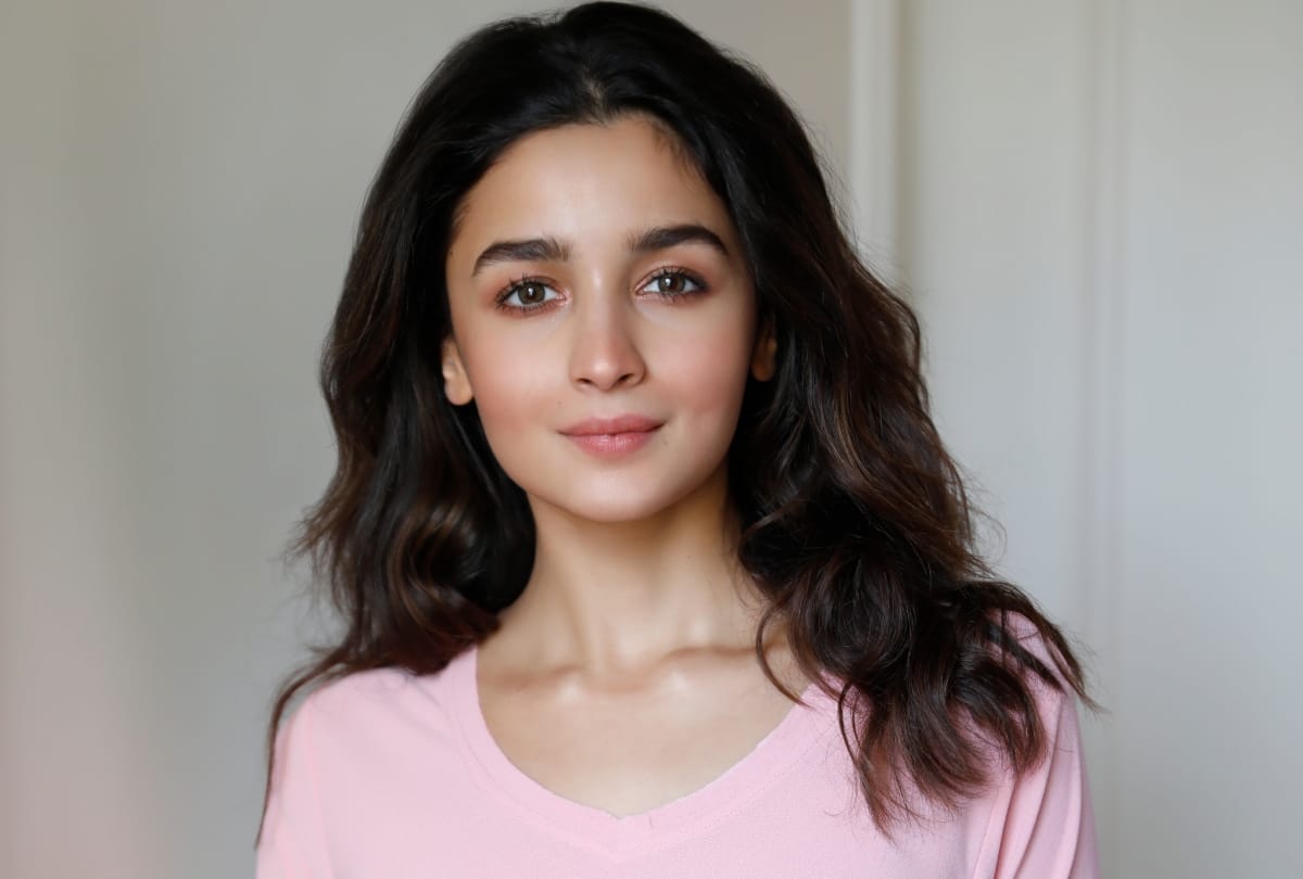 After Alia Bhatt Tests Positive For Covid-19 Mom Soni Razdan Wrote A Poem