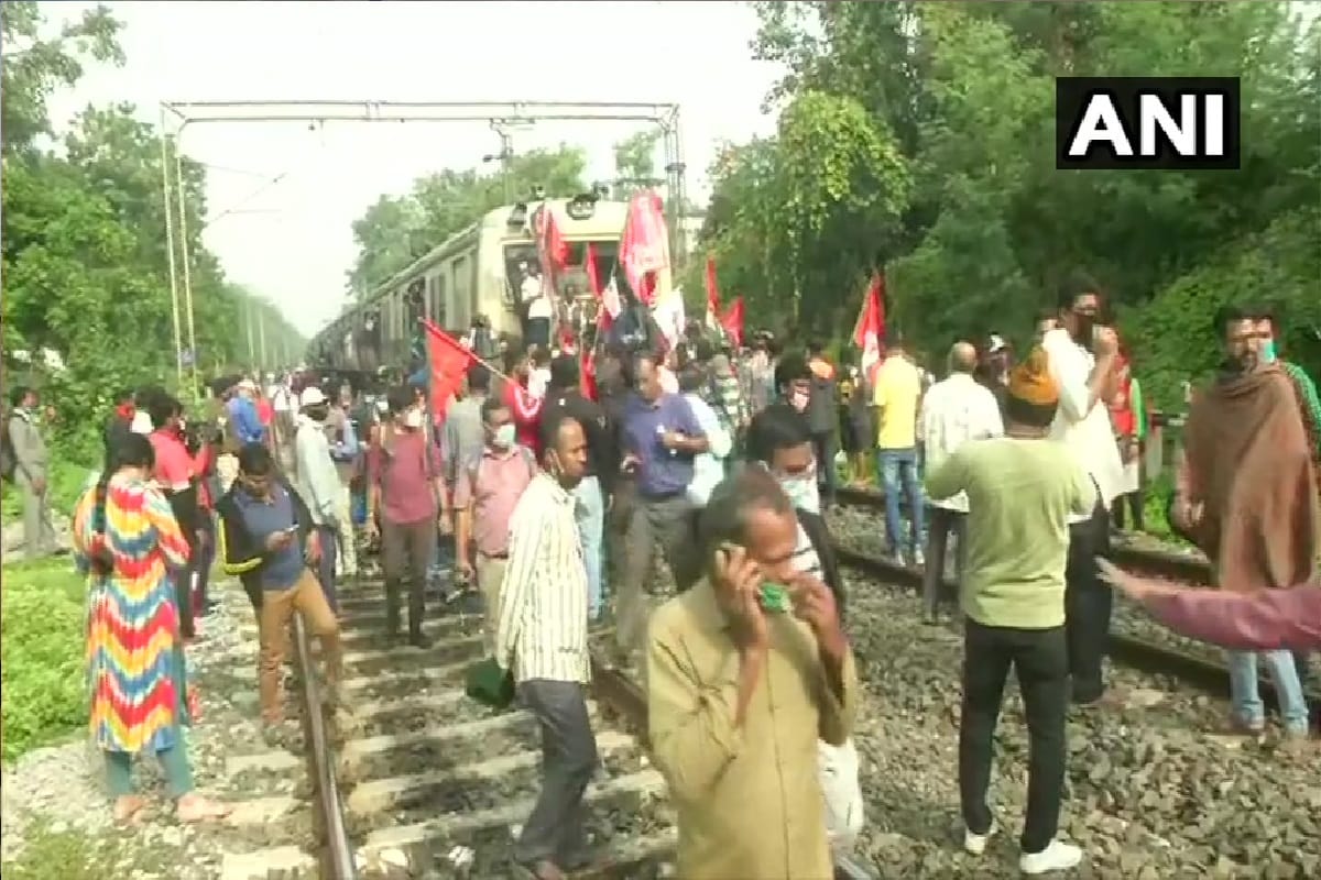 Bharat Bandh Live updates today Transport banking services affected by protest all over country