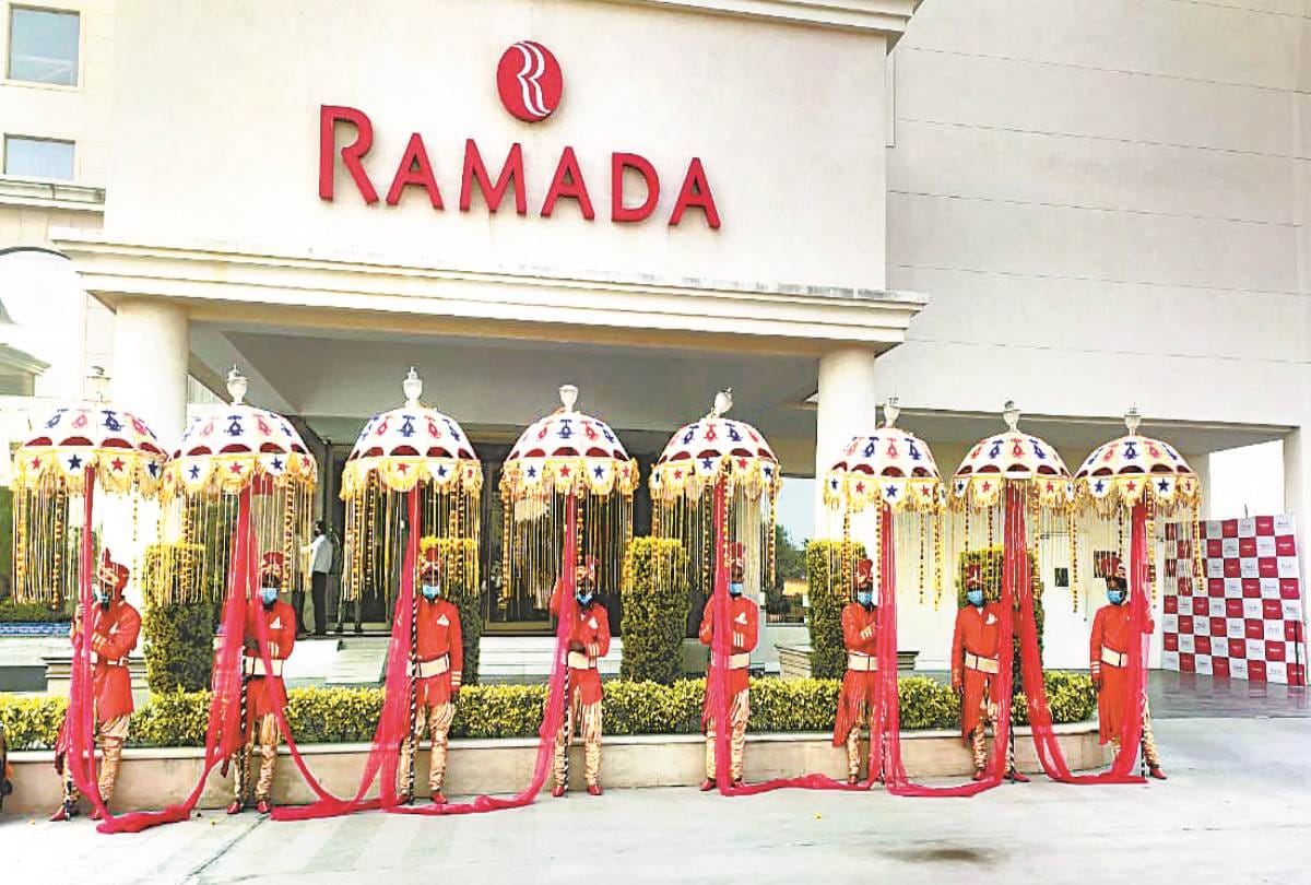 hotels, wedding planners and family members did wedding preparations according to the corona protocol in lucknow