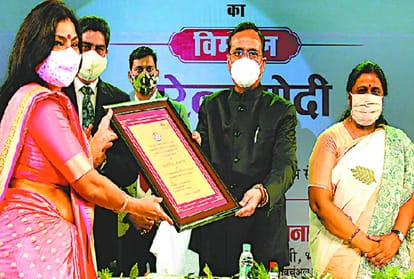 lucknow university should prepare an action plan till the 100th anniversary of independence, says PM modi