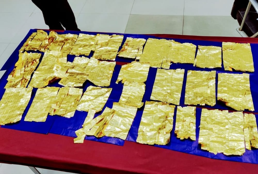 Custom team found gold with a traveller on Lucknow airport.