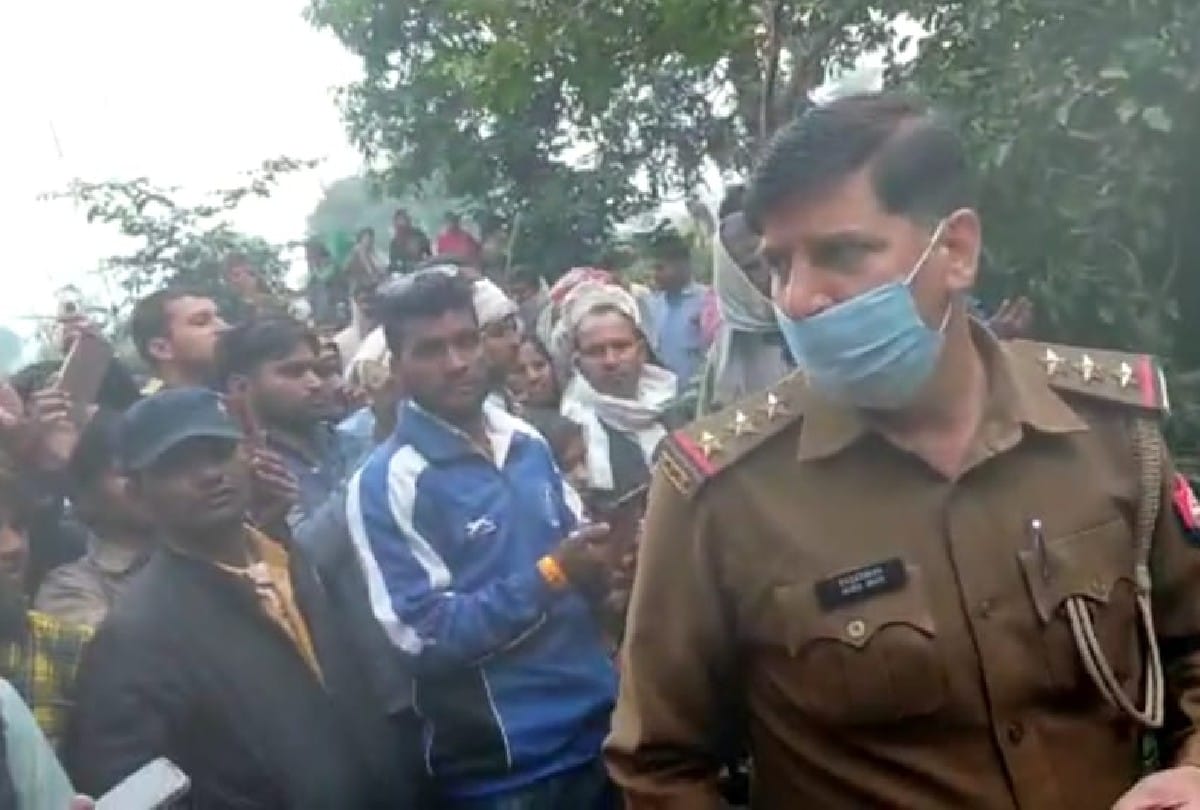 Firozabad Road Accident News: four died including two student in Road Accident
