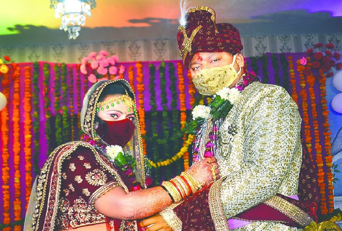 agra news coronavirus marriage guidelines violation in wedding ceremony