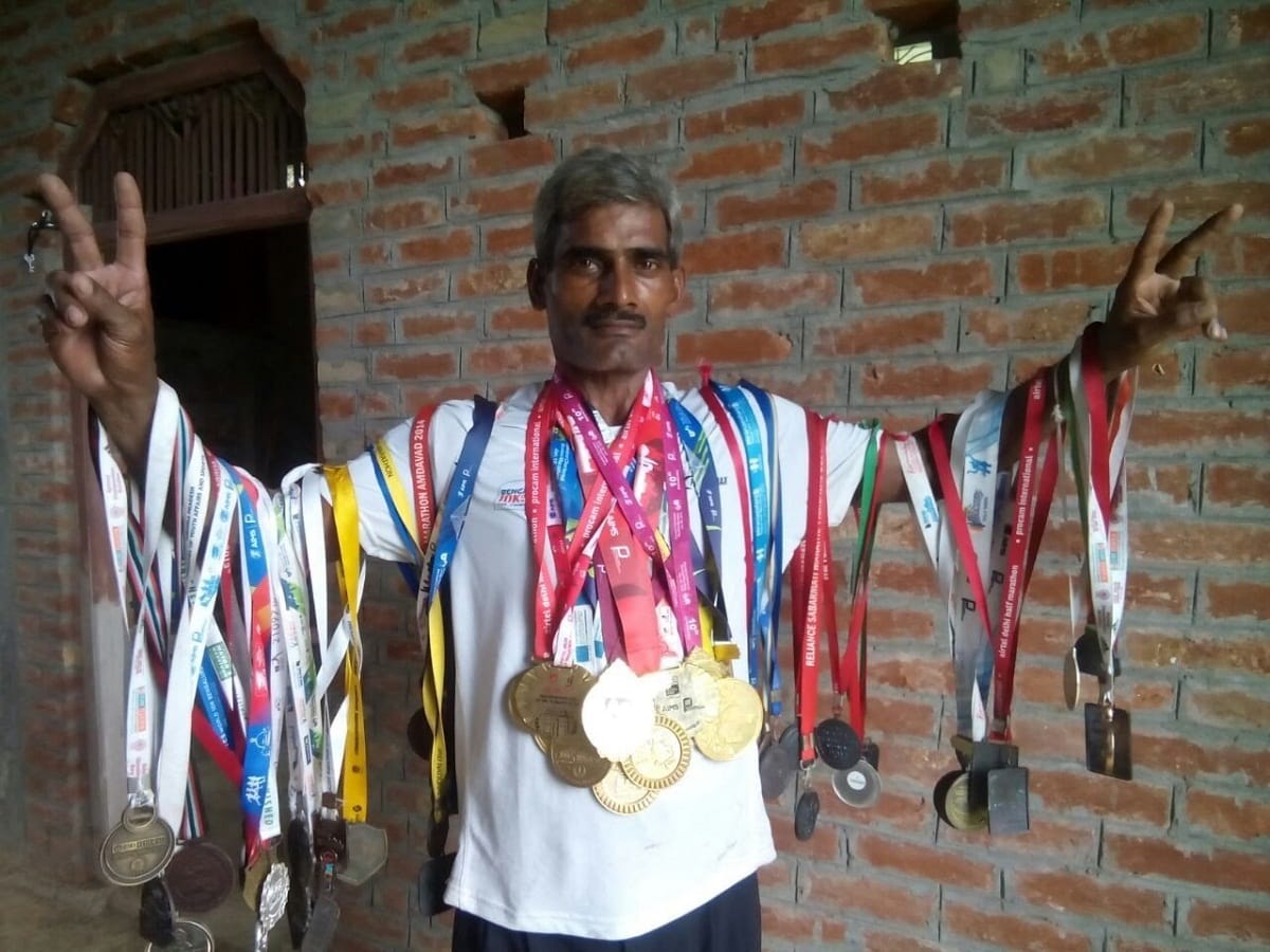Farmer running marathon more than 66 medals at age 65 in jaunpur up