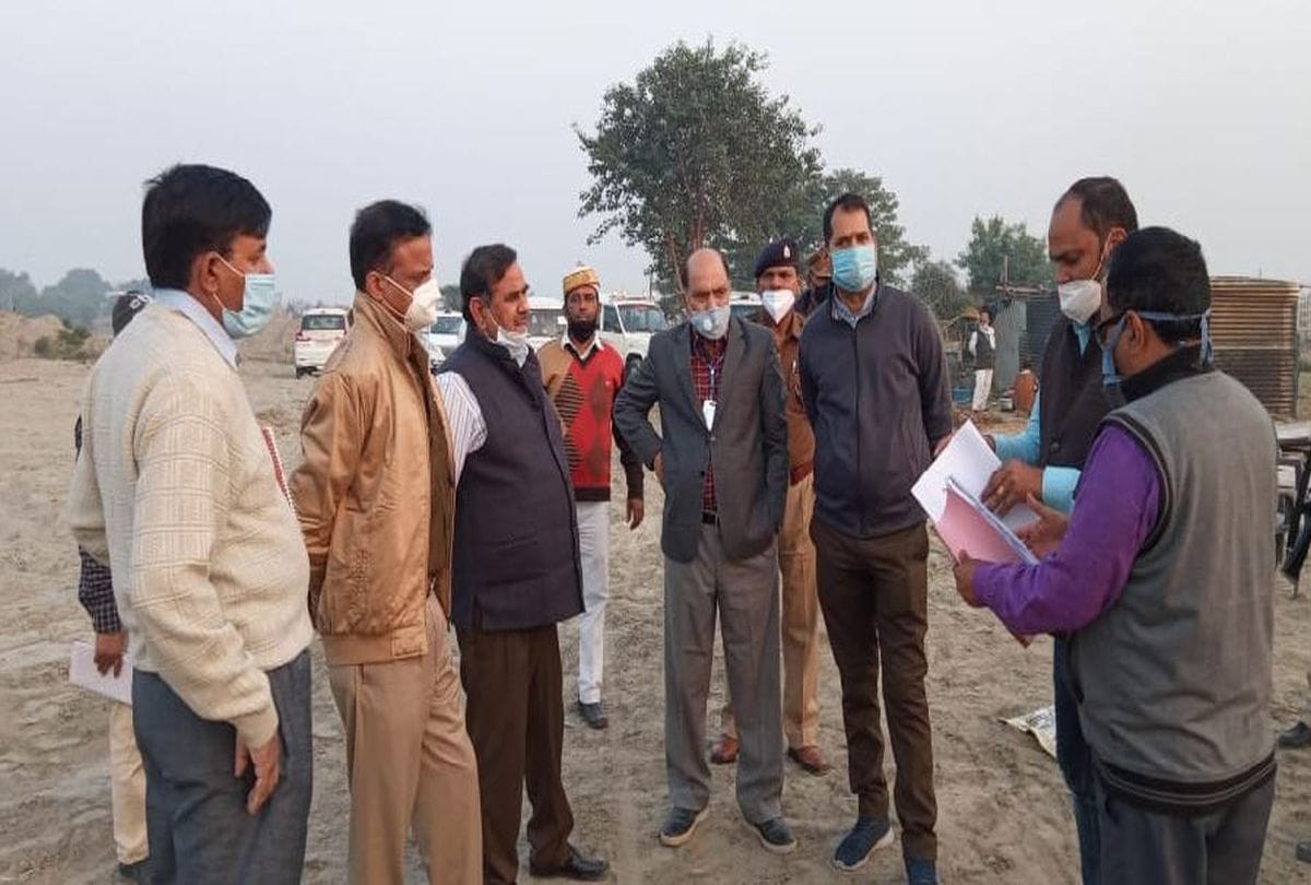 Mathura Dm Visits Vrindavan Kumbh Mela Place