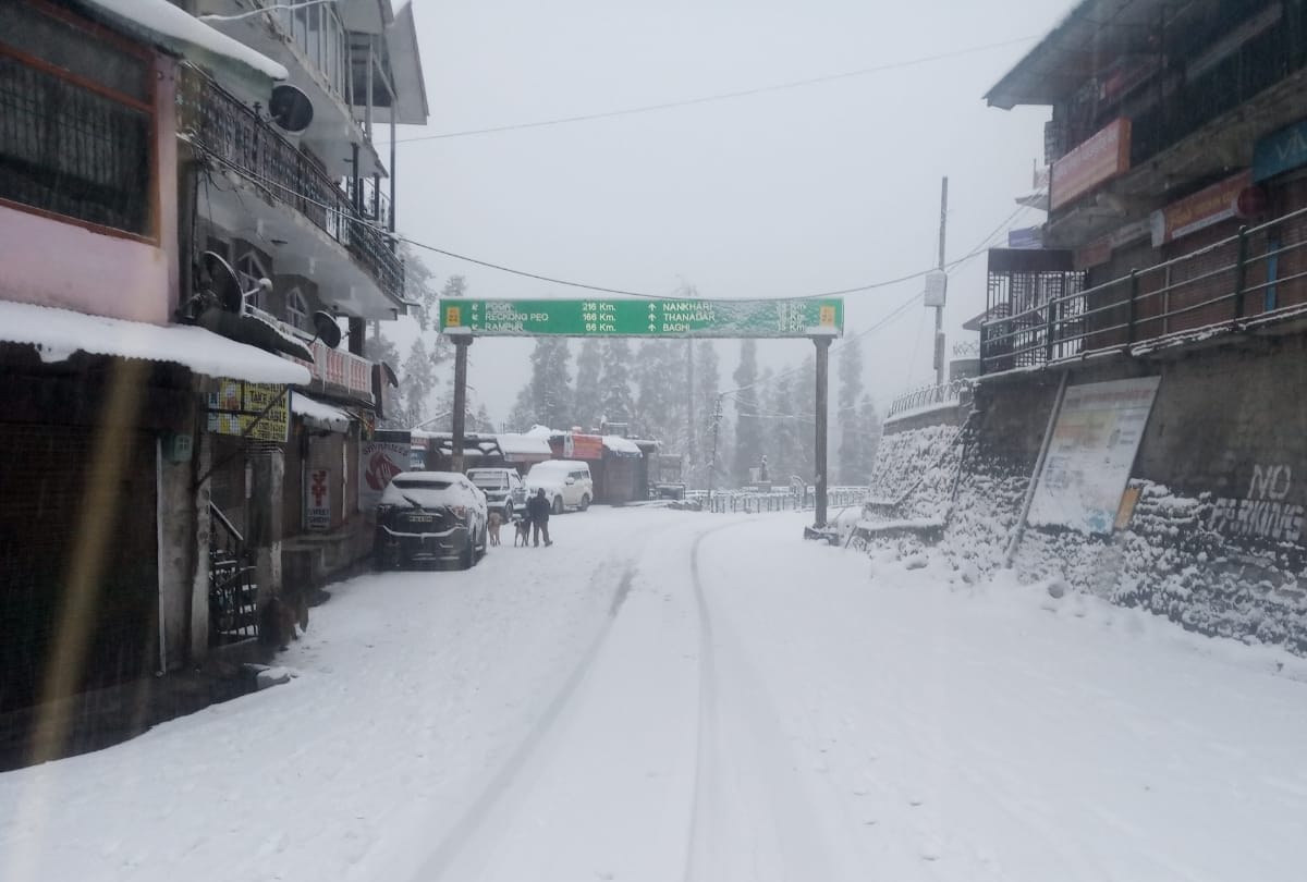 fresh snowfall in shimla kufri narkanda manali lahaul and kinnaur