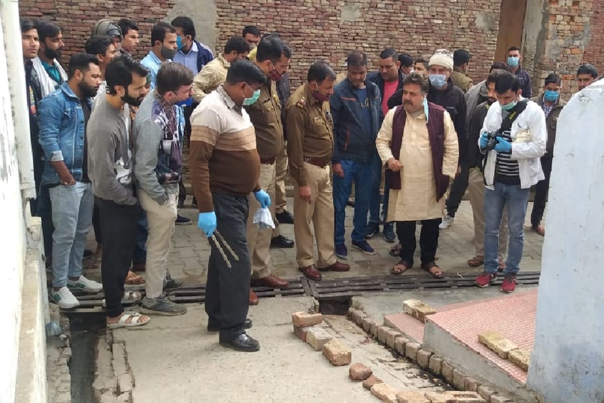 The body of the principal of private school has been found lying near the mosque in Saharanpur