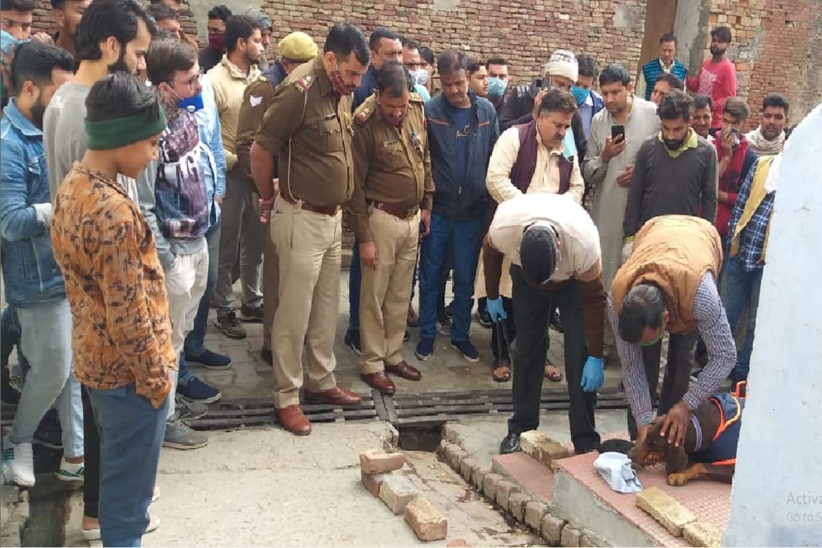 The body of the principal of private school has been found lying near the mosque in Saharanpur