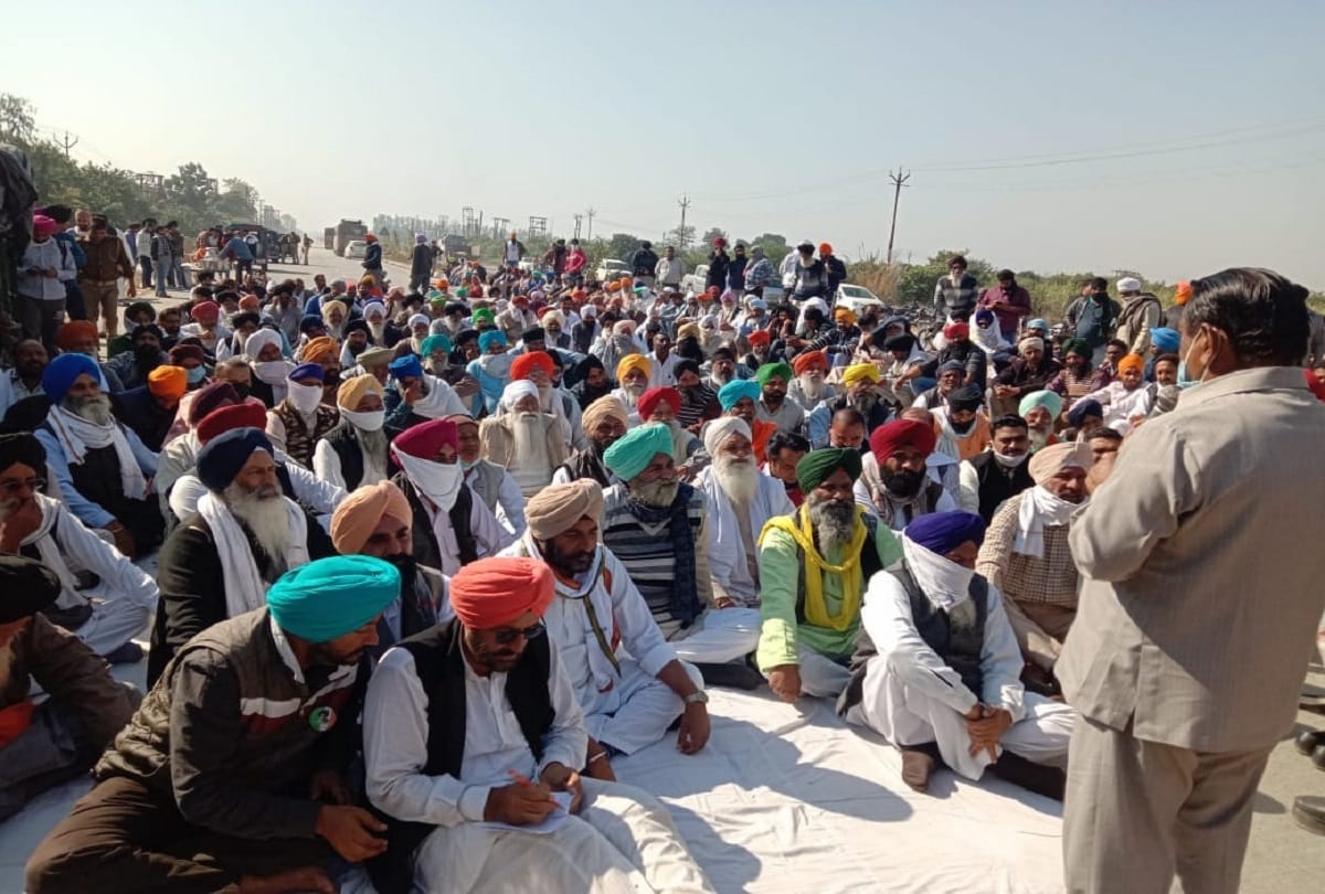 Farmers protest against new farm laws in UP roads jam police force deployed all over