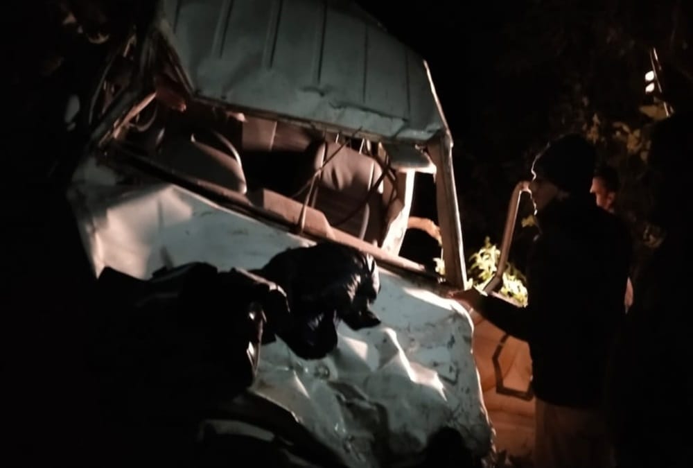 Uttarakhand Latest news: Chandigarh Number Car Fell into ditch in Tehri during Going for marriage, one killed six Injured