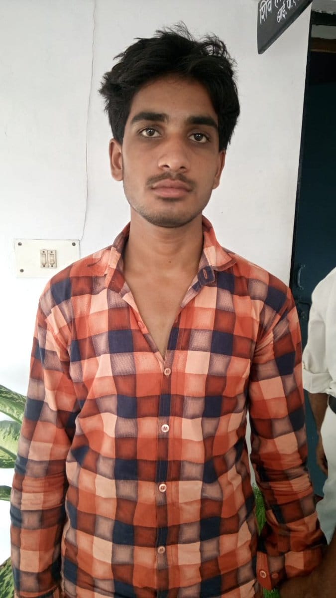 Azamgarh Police's big success, prize money of 3 lakhs in encounter