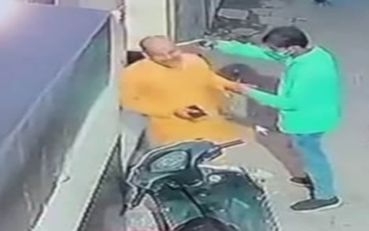 Businessmen of Ghazipur also had Kittu's panic in Varanasi encounter