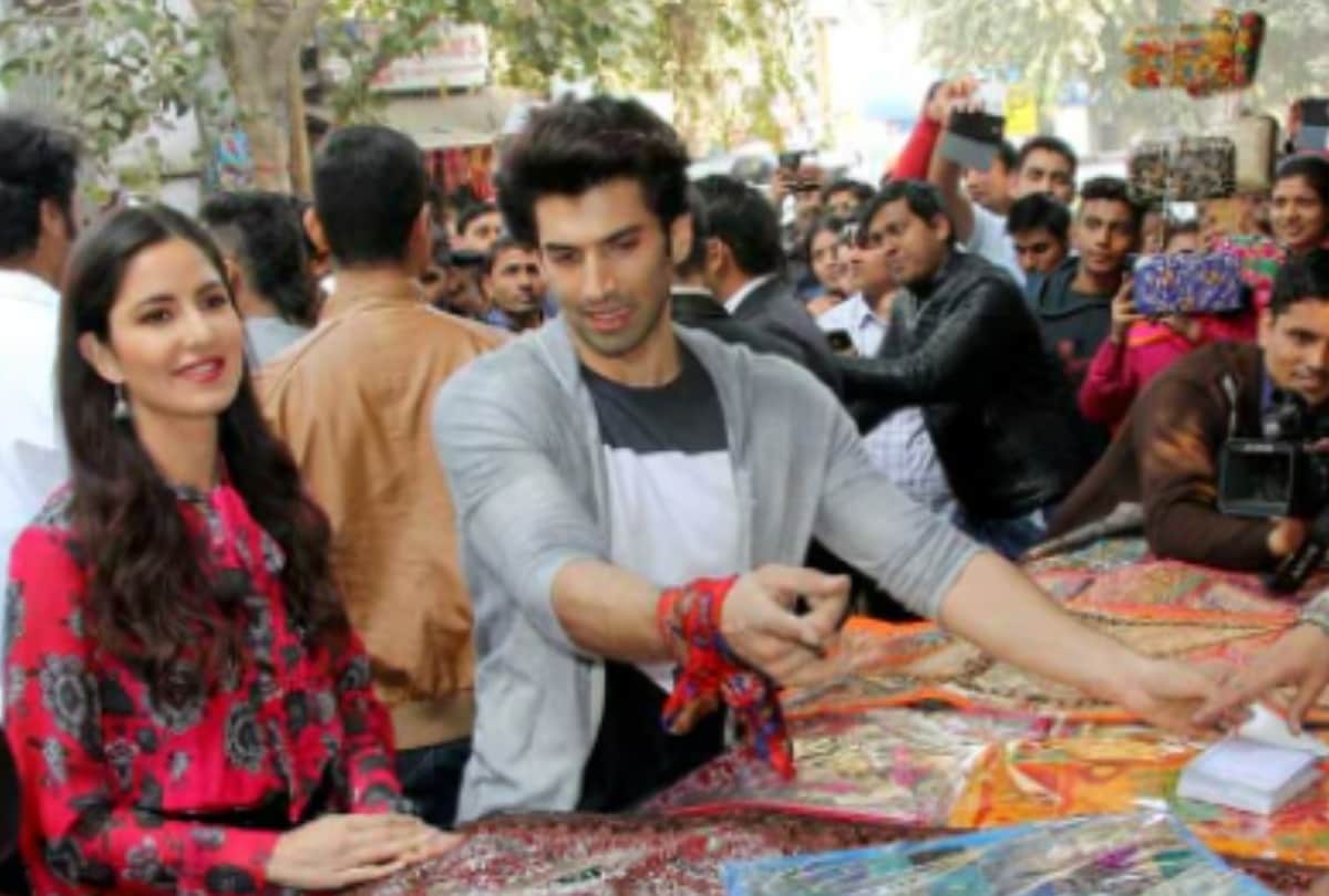 Bollywood celebrites who charm of street shopping