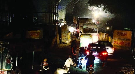 Barats blocked the city's roads, ambulances stuck at Chaupula