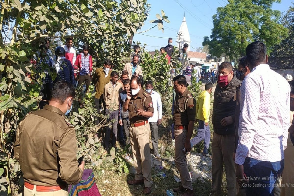 UP Crime News: The body was burnt after murdered a youth in Bijnor