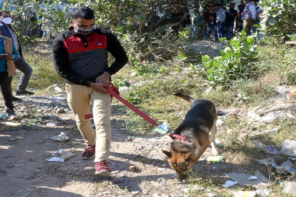UP Crime News: The body was burnt after murdered a youth in Bijnor