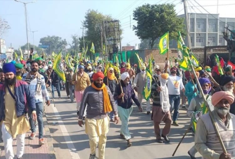 Kisan Andolan News: Women also joined the farmers Delhi march against farm Laws