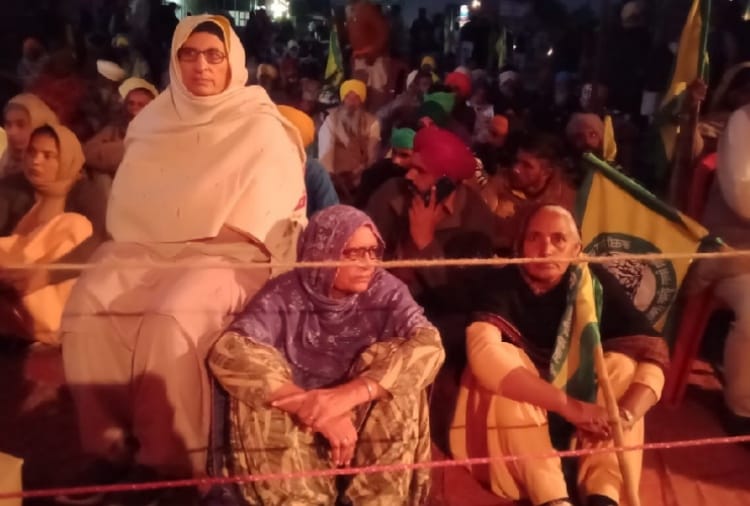 Kisan Andolan News: Women also joined the farmers Delhi march against farm Laws