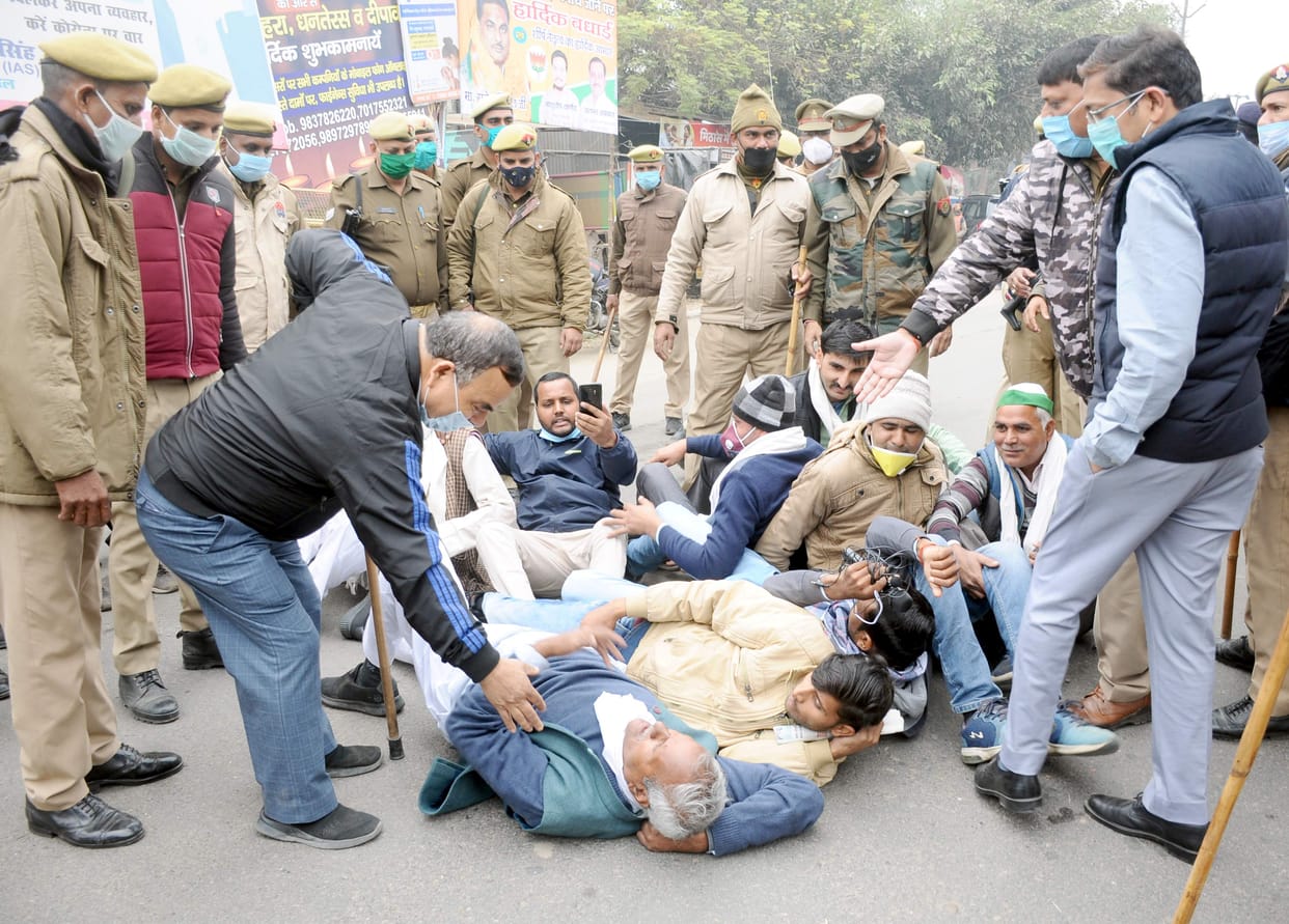 protest of farmers in sambhal
