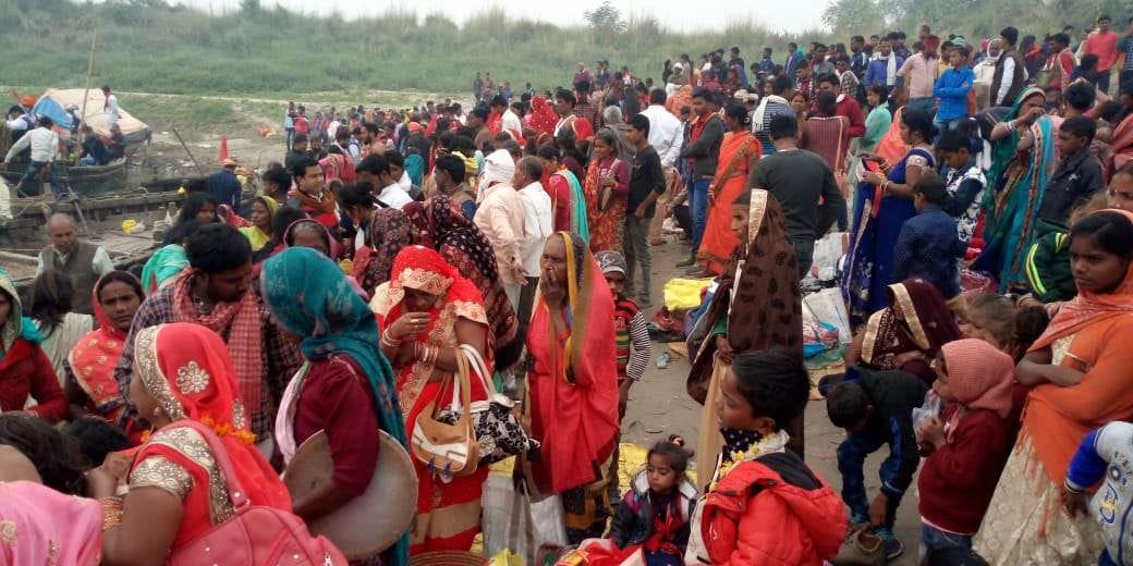 Crowds gathered at Ganga Ghats for Mundan ceremony