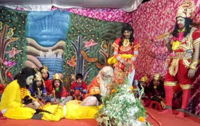 Rama is distressed by Laxman's idol