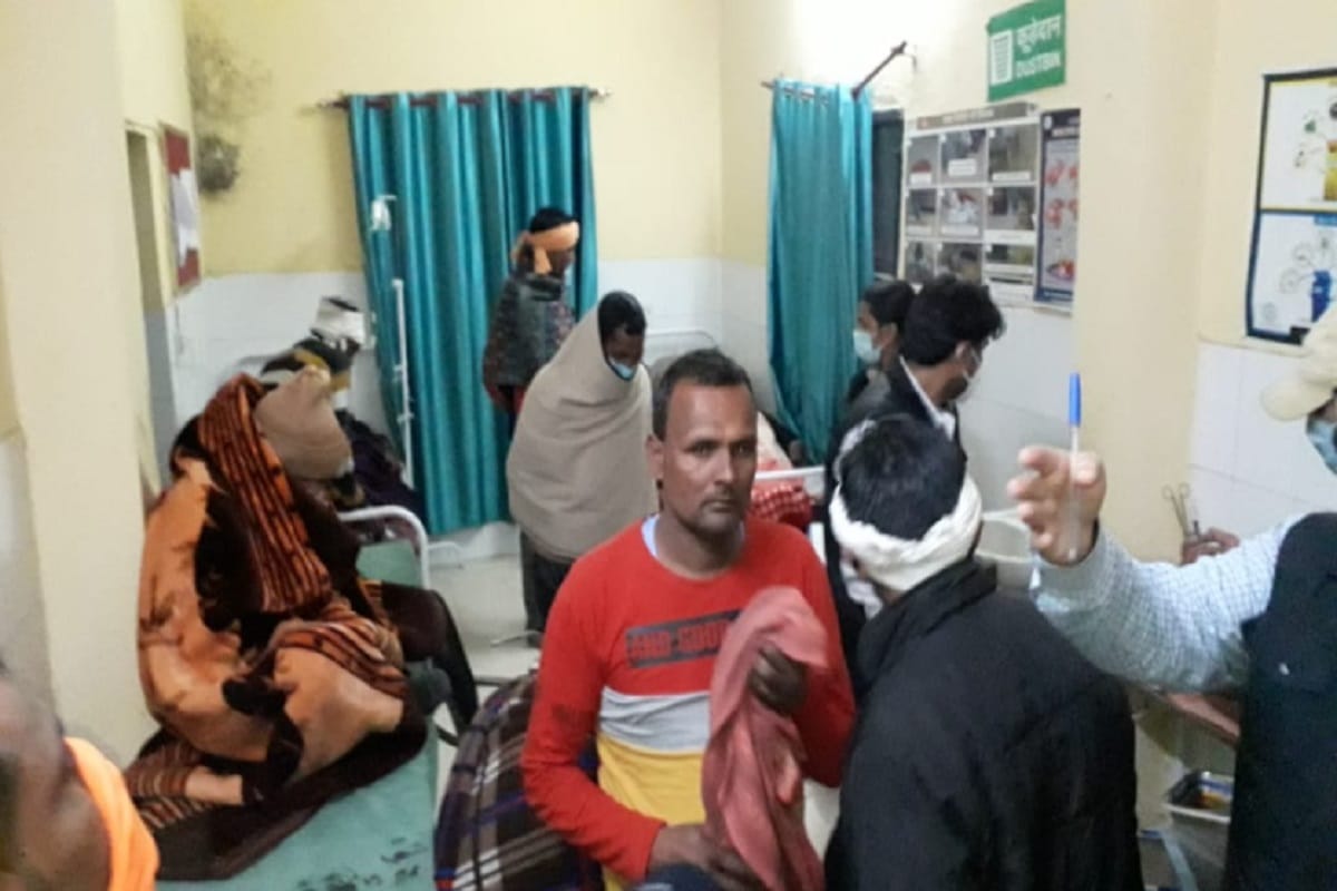 Many people admitted in hospital after food poisoning in sardhana of Meerut