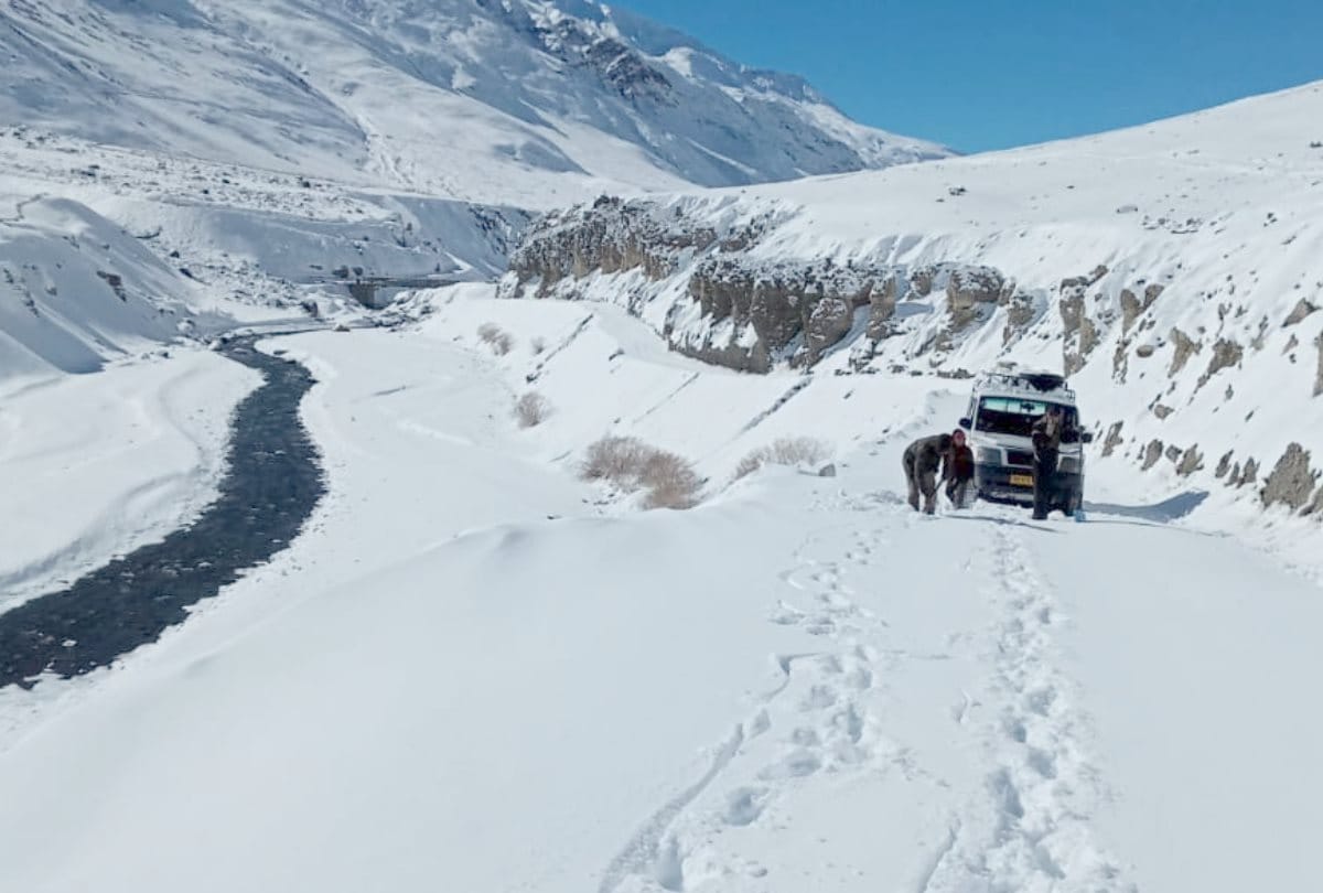 weather today: chances of snowfall on high peaks in himachal