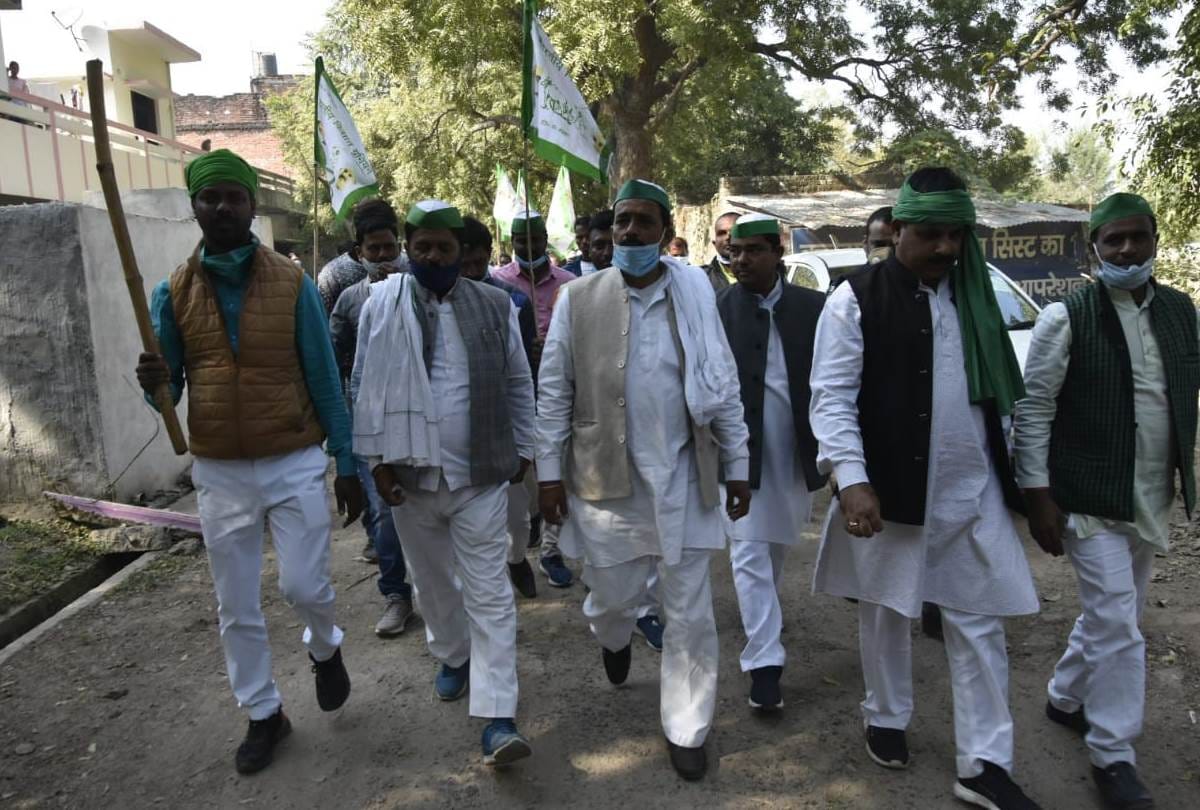 protest of farmers in lucknow