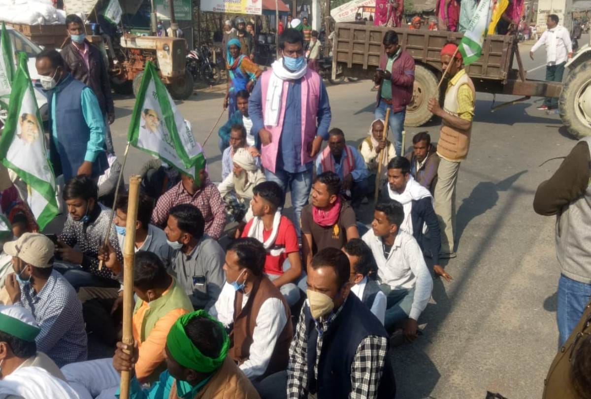 protest of farmers in lucknow