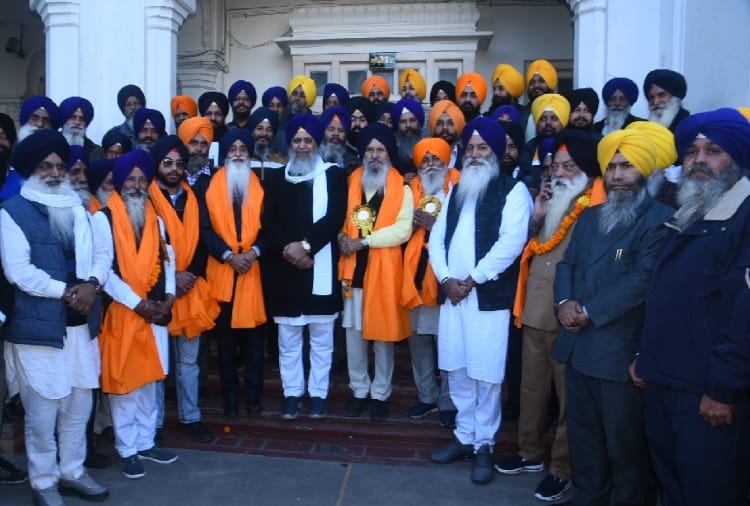 A Sikh Jatha from India to leave for Shri Nankana Sahib in Pakistan today