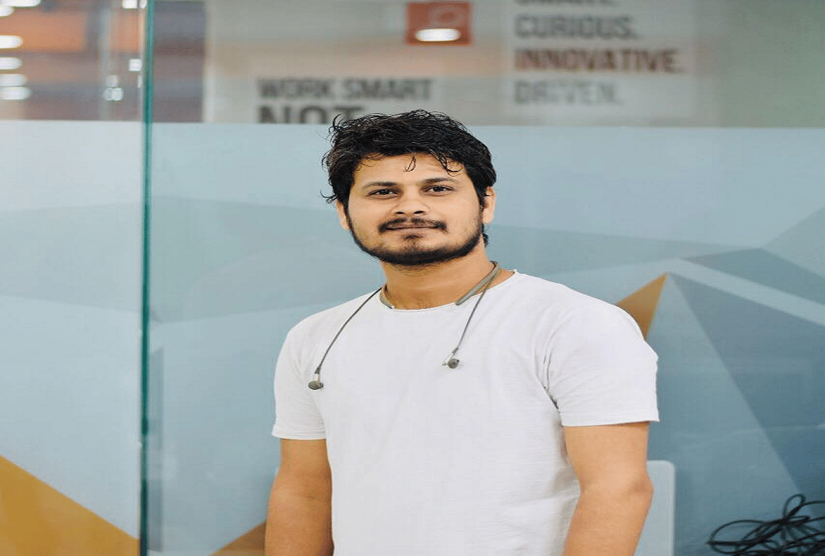 inspiring story of Vikas bread seller boy formed multi million company with turnover of crore rupees