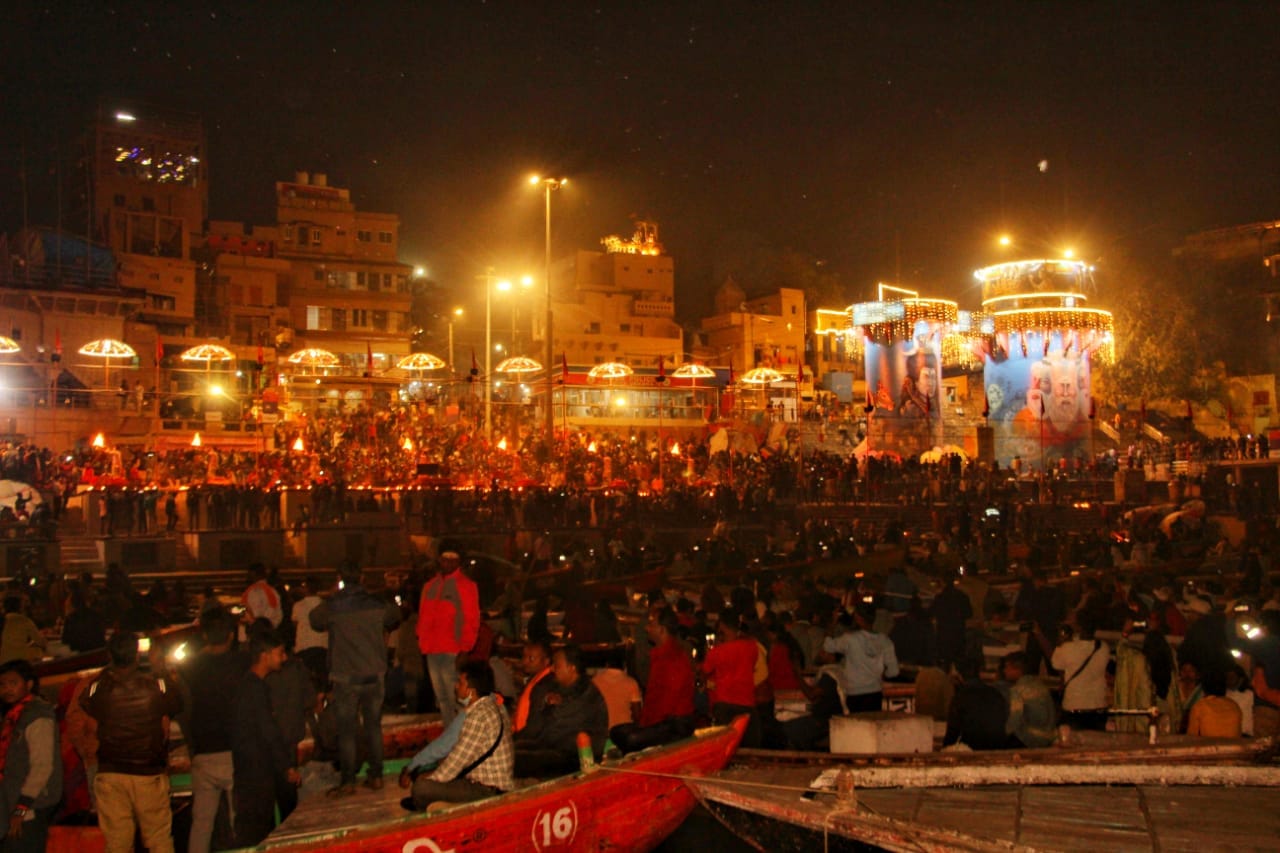 Ganga ghat of Kashi dressed like bride for welcome to PM Modi