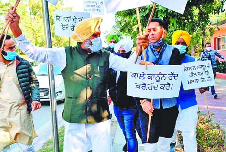Kisan Andolan: Eight AAP MLAs arrested in Delhi for Protests in support of farmers