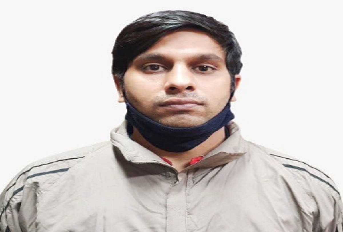 EOW Delhi Police apprehended Pankaj Kumar Agarwal Director Amenity Promoters Private Ltd for duping 3 Crore