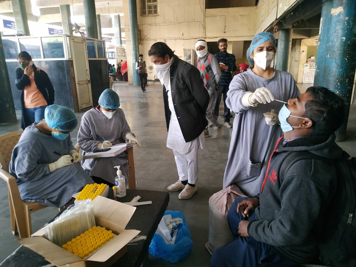 infected two woman dead and 56 people positive
