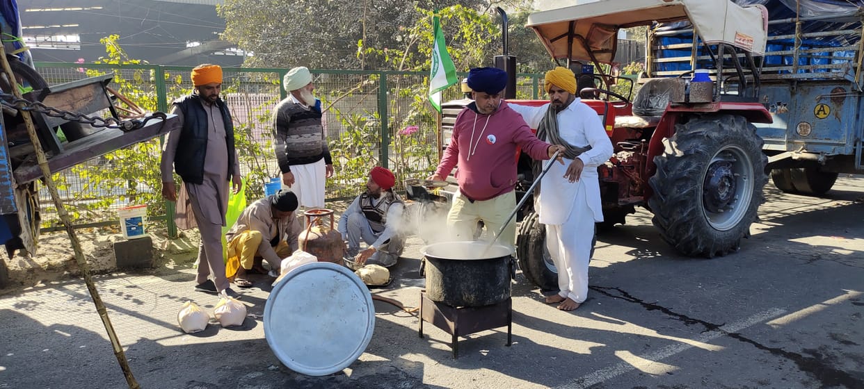 Farmers embroidered on the road