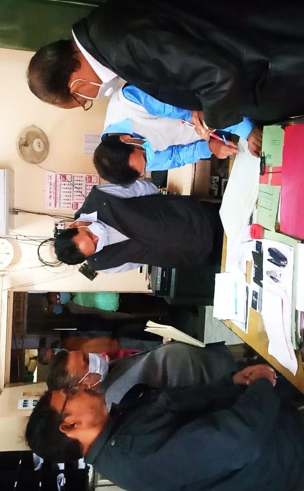 sahaayak abhiyanta laghu sinchaee ka vetan roka, maanga javaab