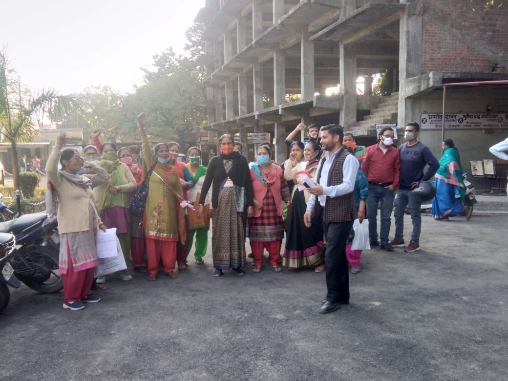 Villagers protest against the installation of mobile towers