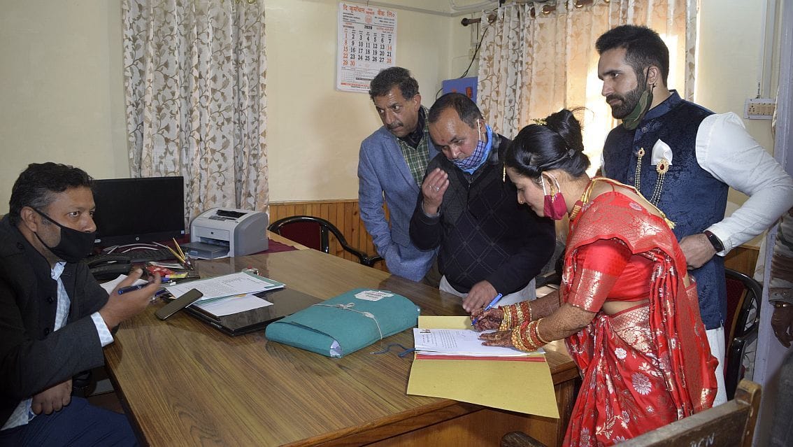 Court marriage occurred between Kovid rules