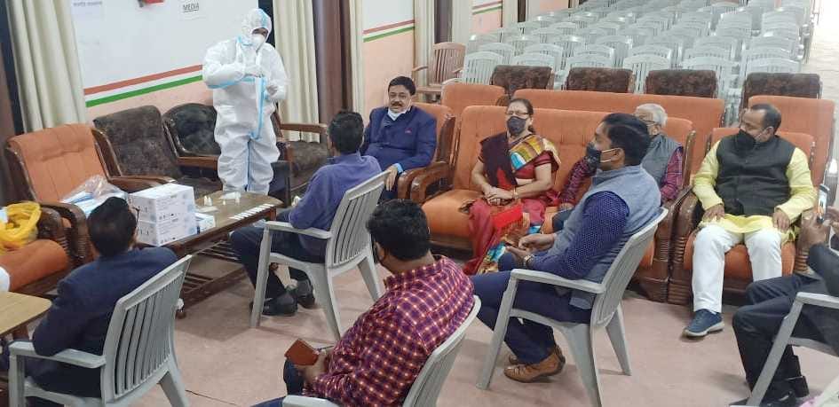 Teachers and staff report negative in Jaunpur