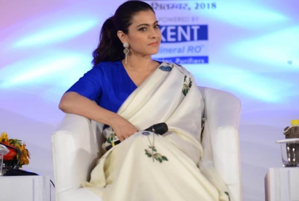 kajol paired her saris with contrast colour blouse many times