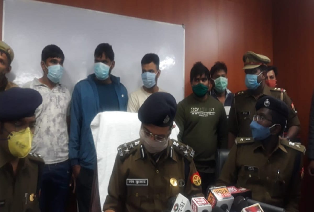Noida: Nine accused arrested including solver for illegally recruitment in government jobs